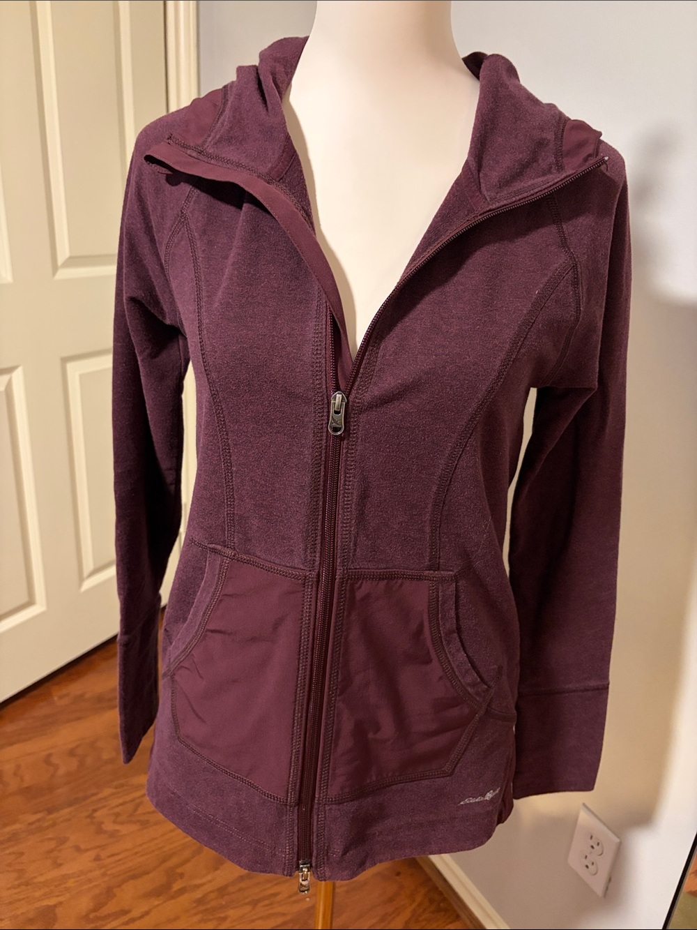 Eddie Bauer Women's Hooded Pullover Jacket in Plum Size Small